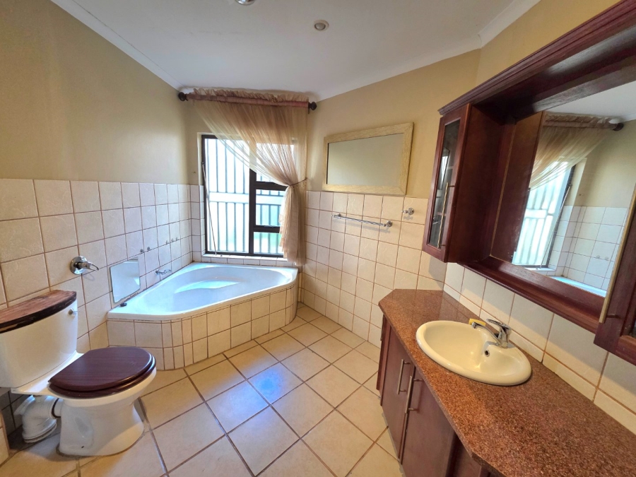 3 Bedroom Property for Sale in Eureka Free State